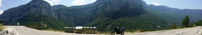 BMW R100 GS unterwegs in den französischen Alpen