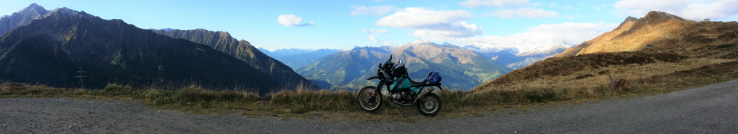 BMW-Jaufenpass.jpg