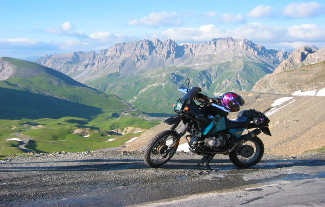 BMW R100 GS in den französischen Alpen BMW R100 GS in den französischen Alpen