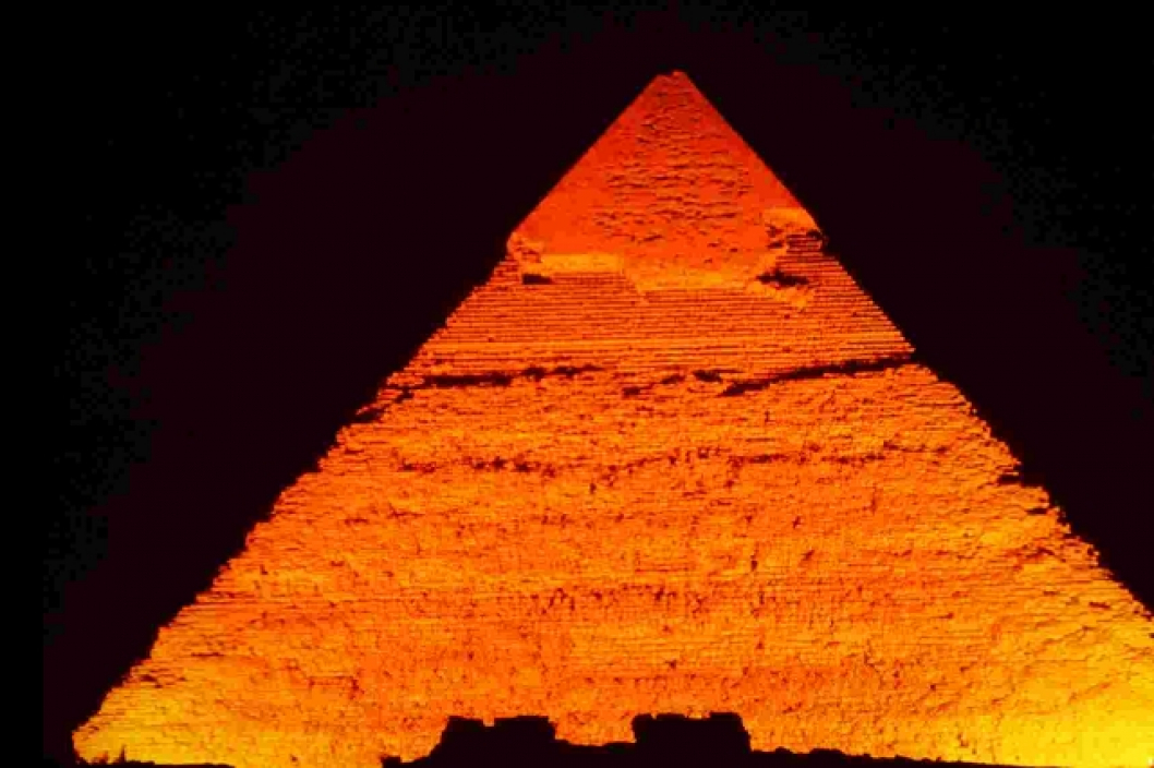 Pyramide in Gizeh am Abend Pyramide in Gizeh am Abend