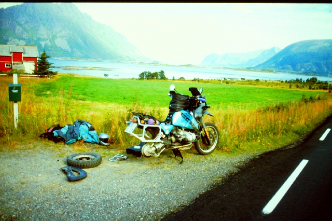 Reifenpanne in Norwegen auf den Lofoten Reifenpanne in Norwegen auf den Lofoten